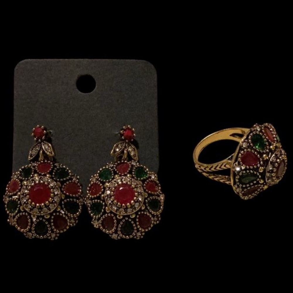 Elegant Gold and Red Jewelry Set - Picture 2 of 7